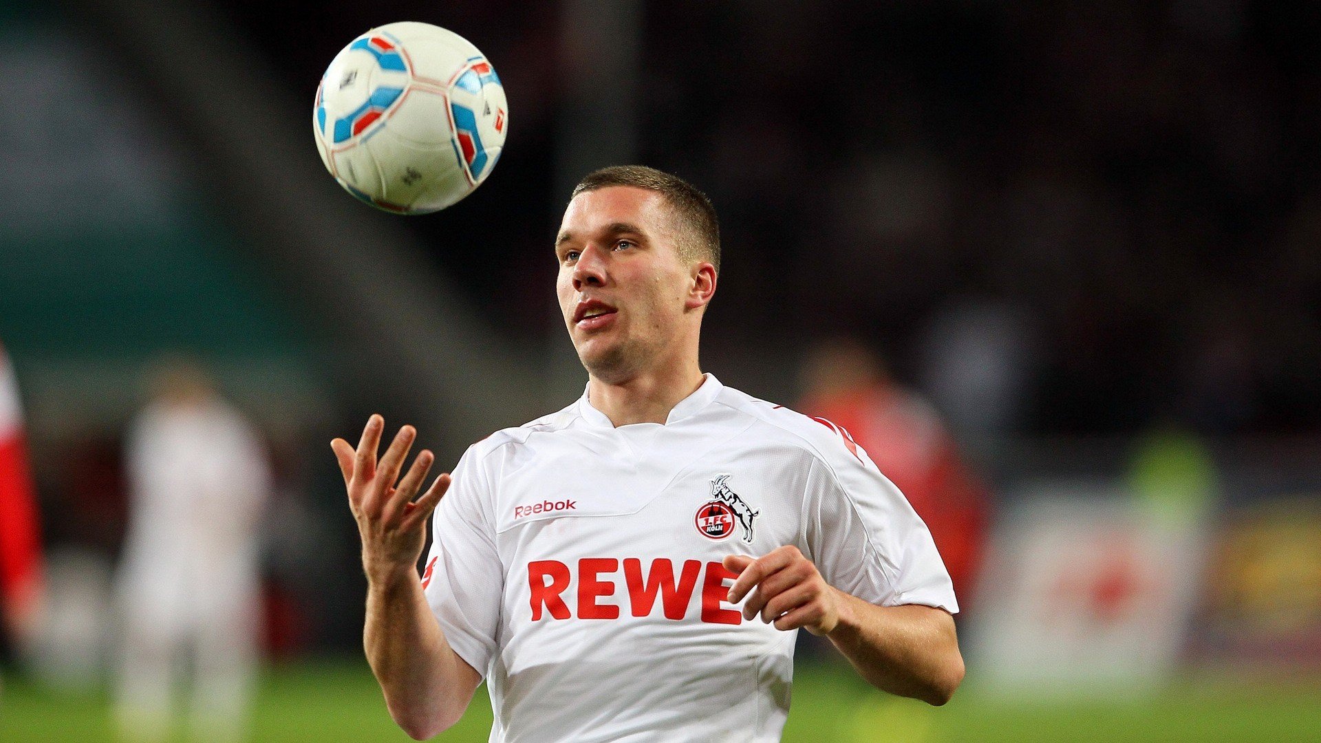 体育教育助力青少年全面发展,校园体育改革成效显著