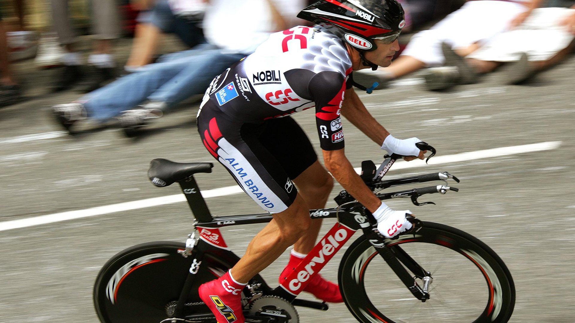 英雄联盟全球总决赛，巅峰对决，新王加冕